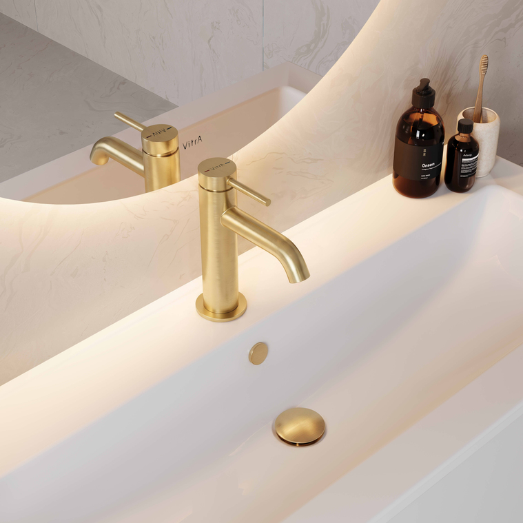 Minimax Round – Standard Basin Mixer Finish: Brushed brass The updated VitrA Minimax tap range delivers a steady 5 L/min flow rate for efficient water use and smooth, ergonomic control. Designed for tool-free installation in just 15 seconds, each tap combines easy fitting with proven VitrA quality, long-term durability, and a 5-year warranty. A4353225VUK
